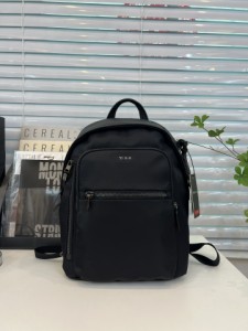 トゥミ tumi 491794sgy voyageur q-toteの通販｜au PAY マーケット